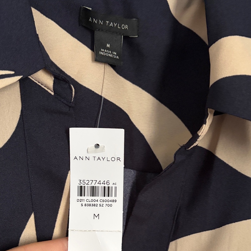 Ann Taylor Satin Essential Shirt Buttondown Black and Tan Women's Blouse M NWT - Picture 3 of 5